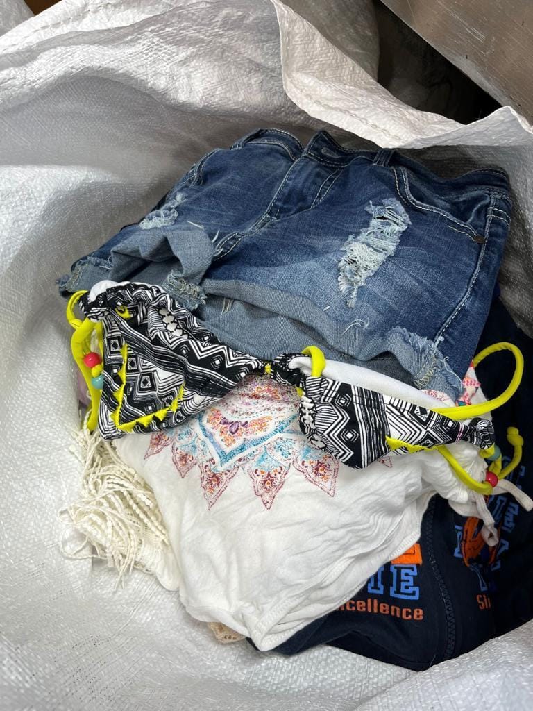 Used clothing recycling